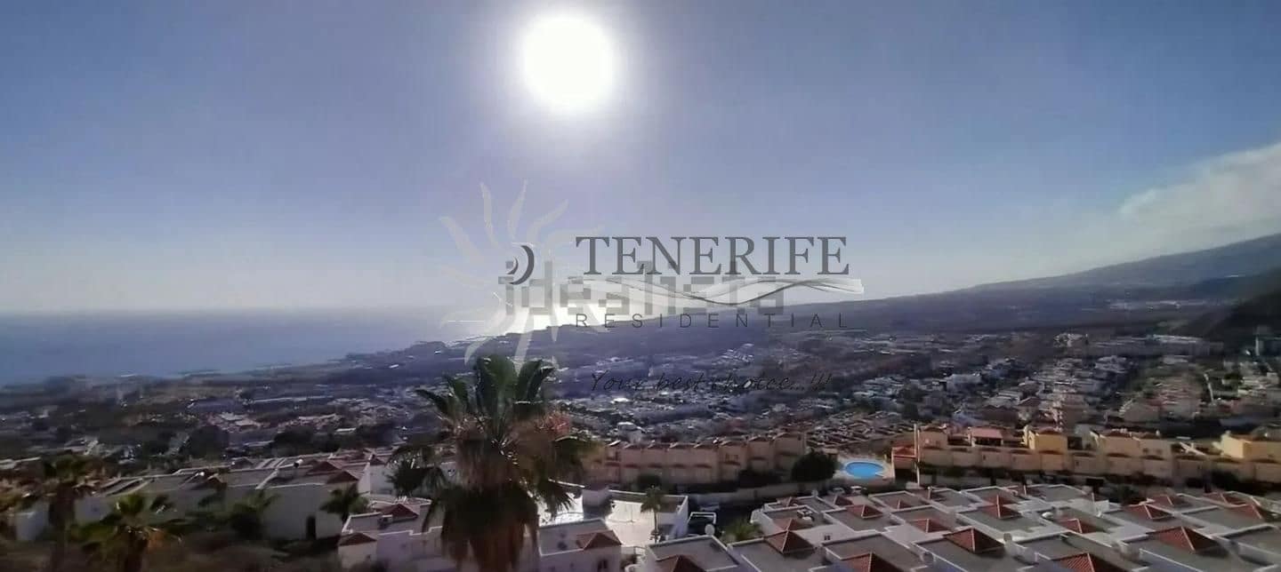 2 bedroom Flat for sale in Adeje with garage - € 425,000 (Ref: 9459387)