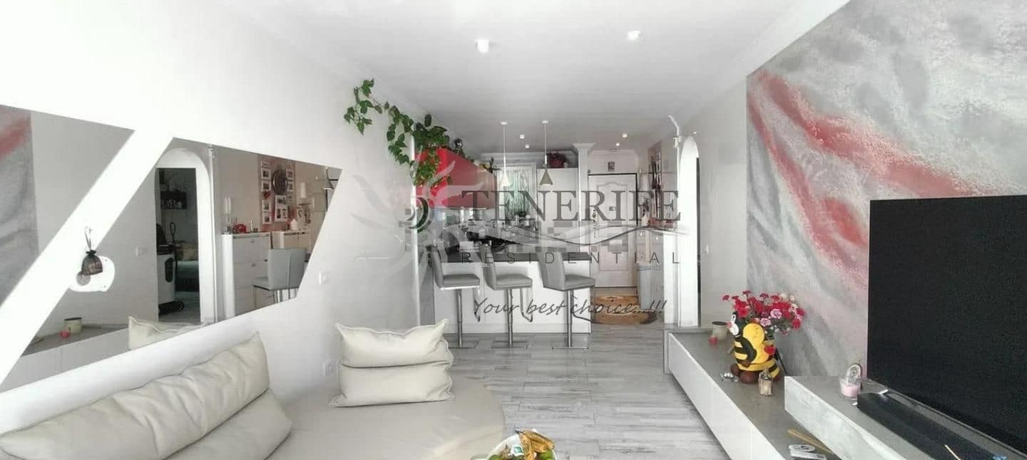 2 bedroom Flat for sale in Adeje with garage - € 425,000 (Ref: 9459387)