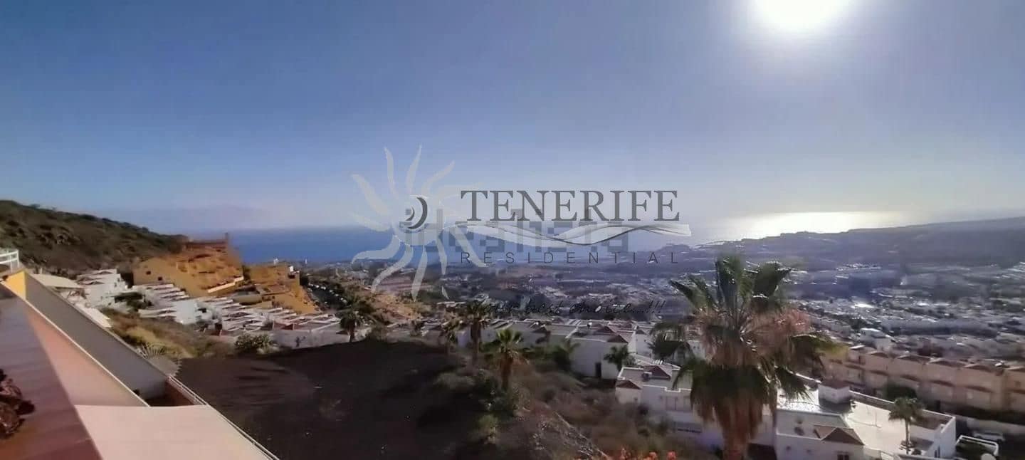 2 bedroom Flat for sale in Adeje with garage - € 425,000 (Ref: 9459387)