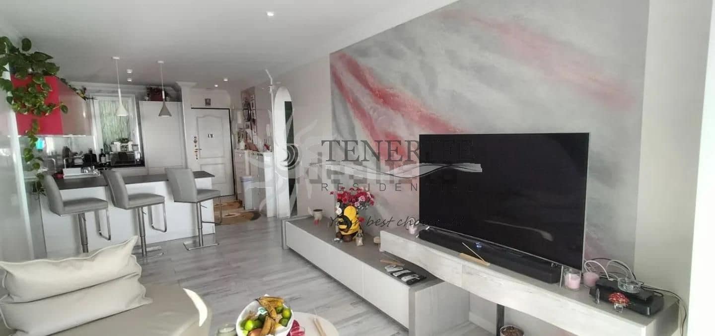 2 bedroom Flat for sale in Adeje with garage - € 425,000 (Ref: 9459387)