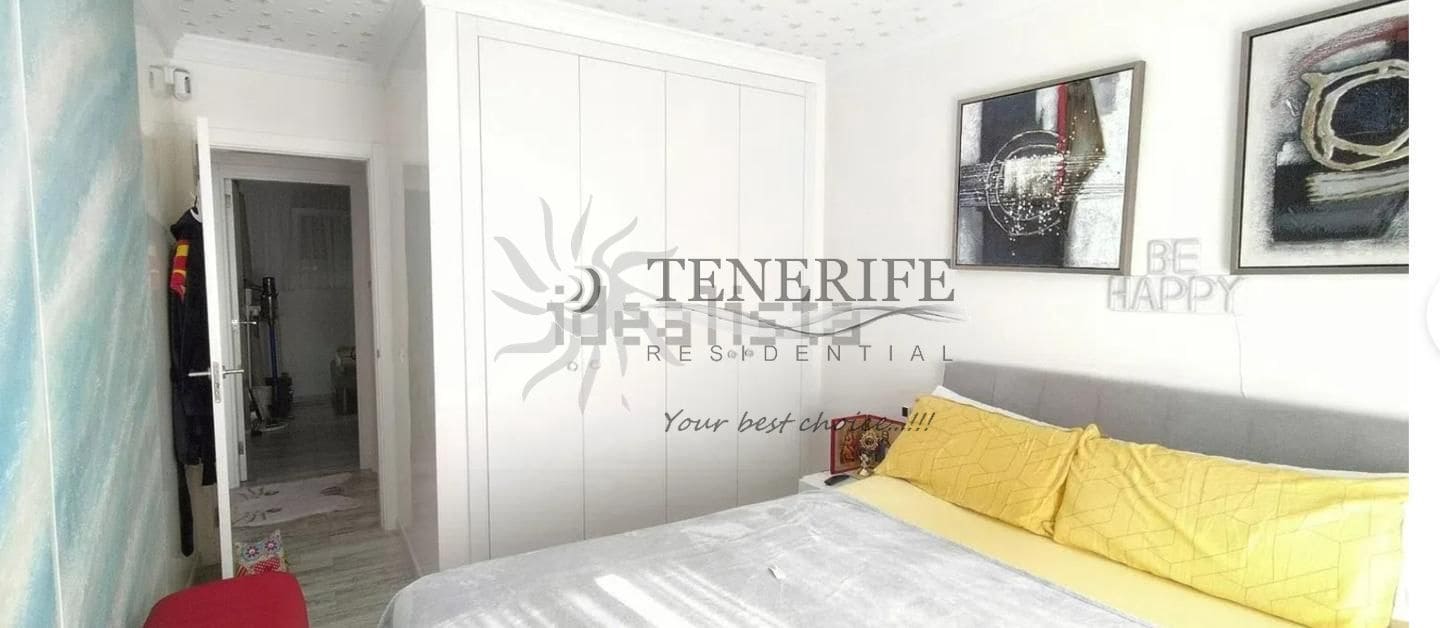 2 bedroom Flat for sale in Adeje with garage - € 425,000 (Ref: 9459387)