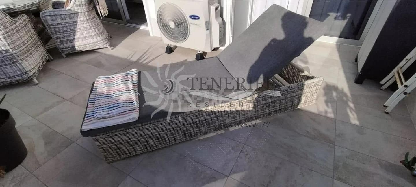 2 bedroom Flat for sale in Adeje with garage - € 425,000 (Ref: 9459387)