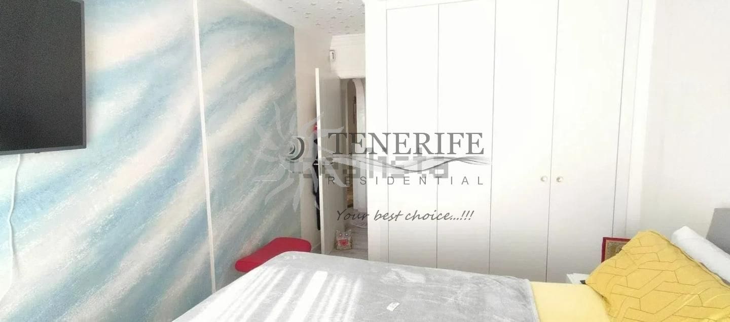 2 bedroom Flat for sale in Adeje with garage - € 425,000 (Ref: 9459387)