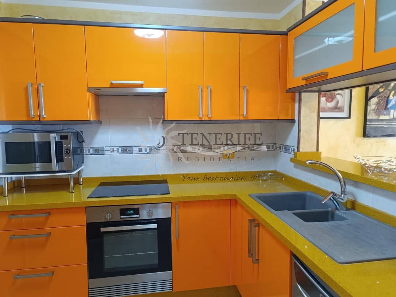 2 bedroom Flat for sale in Adeje with garage - € 469,000 (Ref: 9459388)