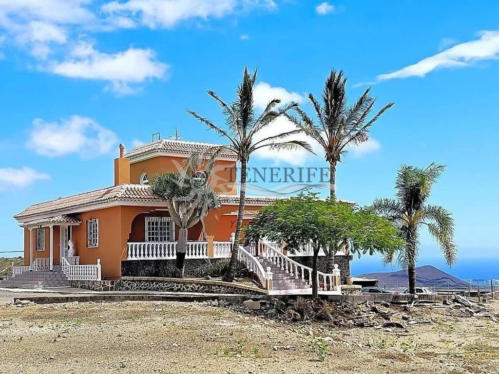 3 bedroom Finca/Country House for sale in Granadilla de Abona - € 1,300,000 (Ref: 9459389)