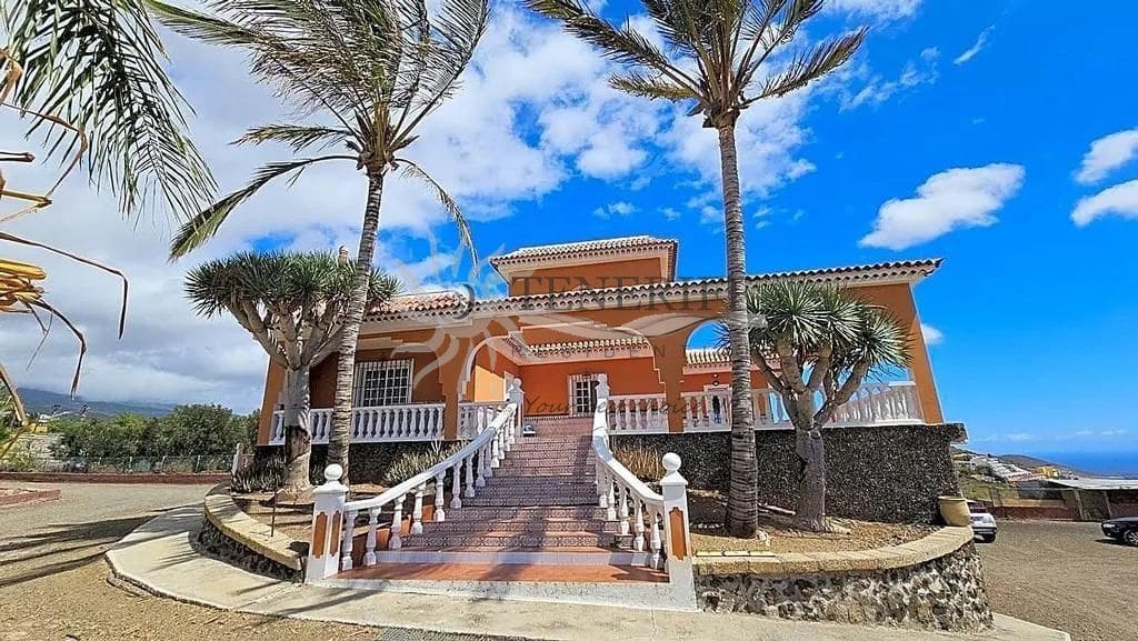 3 bedroom Finca/Country House for sale in Granadilla de Abona - € 1,300,000 (Ref: 9459389)