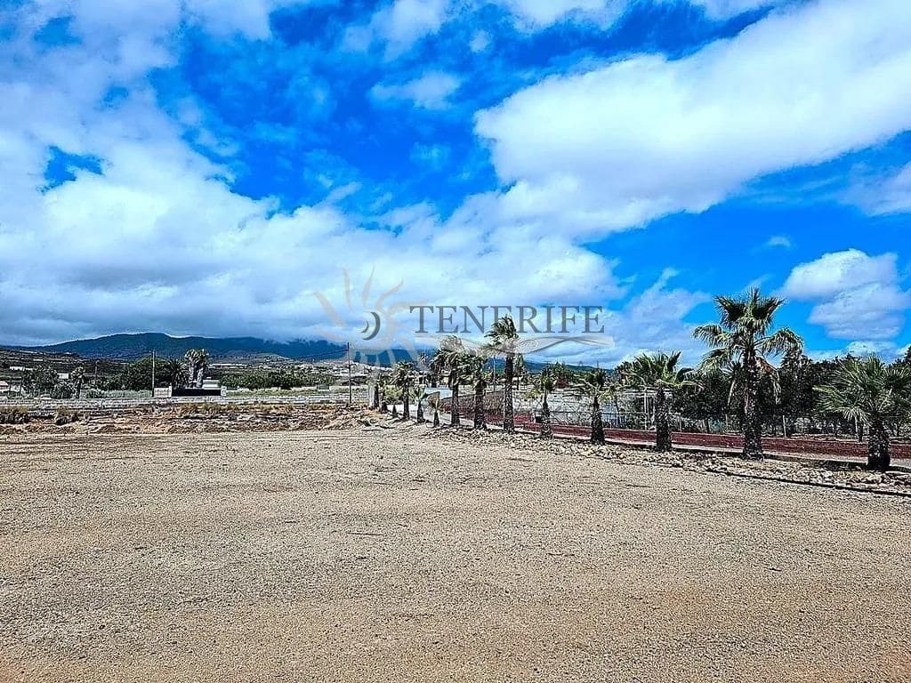 3 bedroom Finca/Country House for sale in Granadilla de Abona - € 1,300,000 (Ref: 9459389)