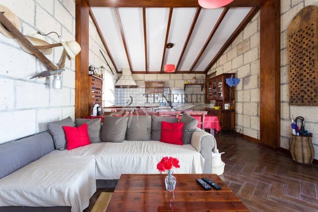 2 bedroom Finca/Country House for sale in Granadilla de Abona - € 425,000 (Ref: 9459390)