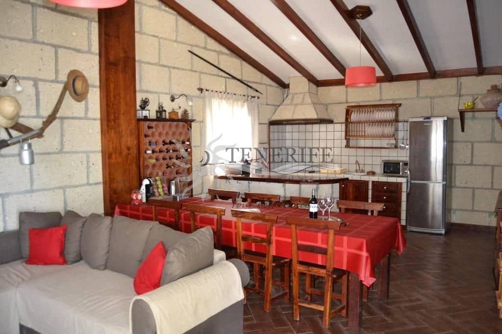 2 bedroom Finca/Country House for sale in Granadilla de Abona - € 425,000 (Ref: 9459390)