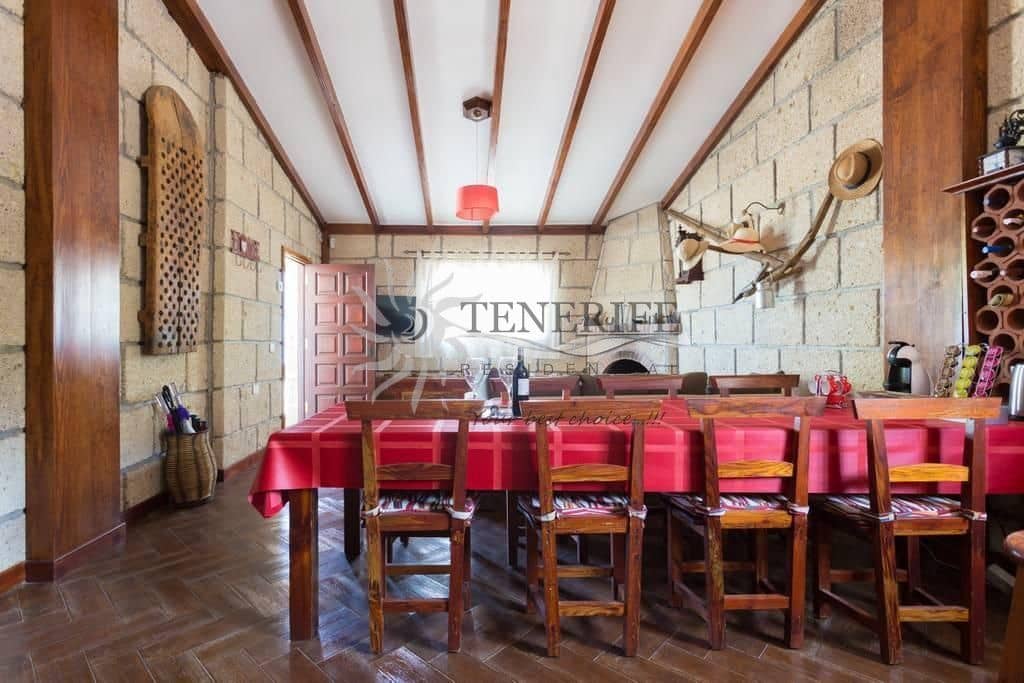 2 bedroom Finca/Country House for sale in Granadilla de Abona - € 425,000 (Ref: 9459390)