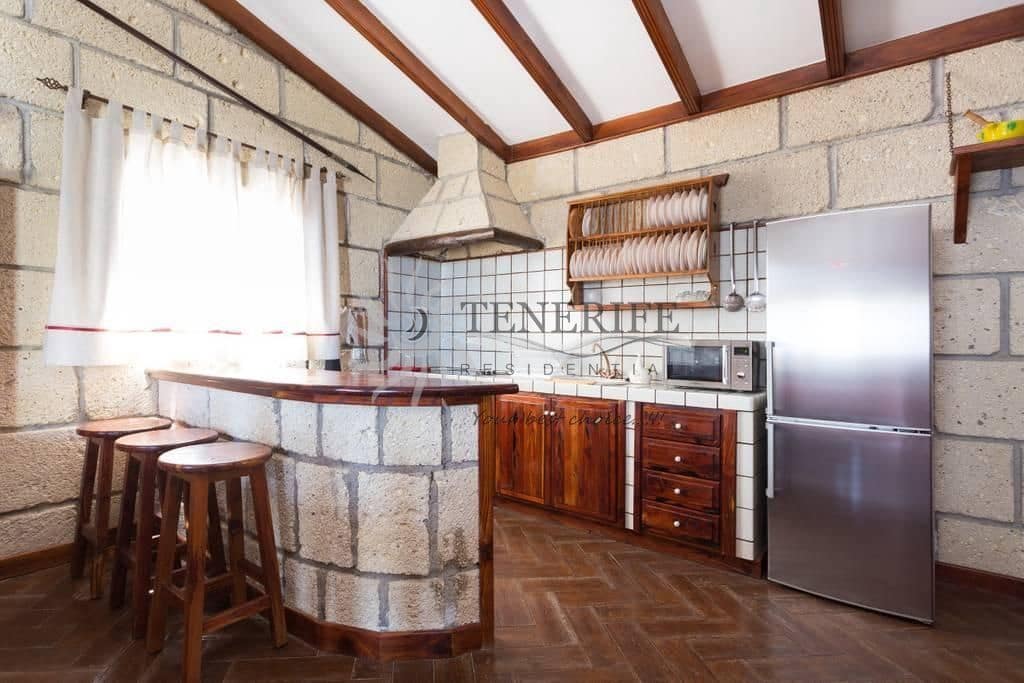 2 bedroom Finca/Country House for sale in Granadilla de Abona - € 425,000 (Ref: 9459390)