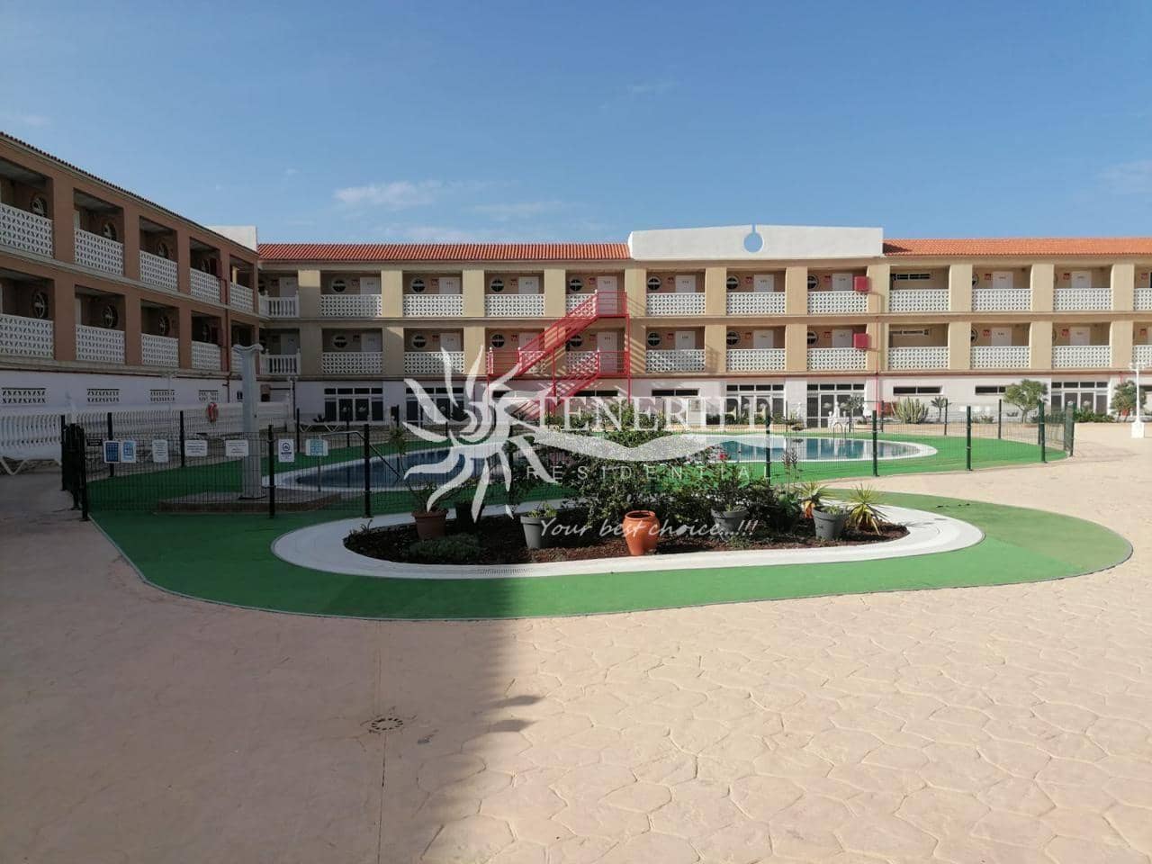 Flat for sale in Costa del Silencio - € 157,500 (Ref: 9459395)