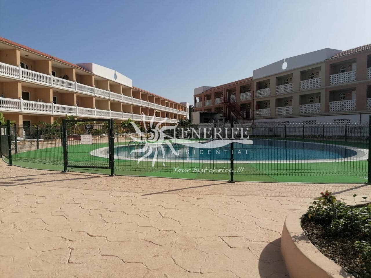 Flat for sale in Costa del Silencio - € 157,500 (Ref: 9459395)