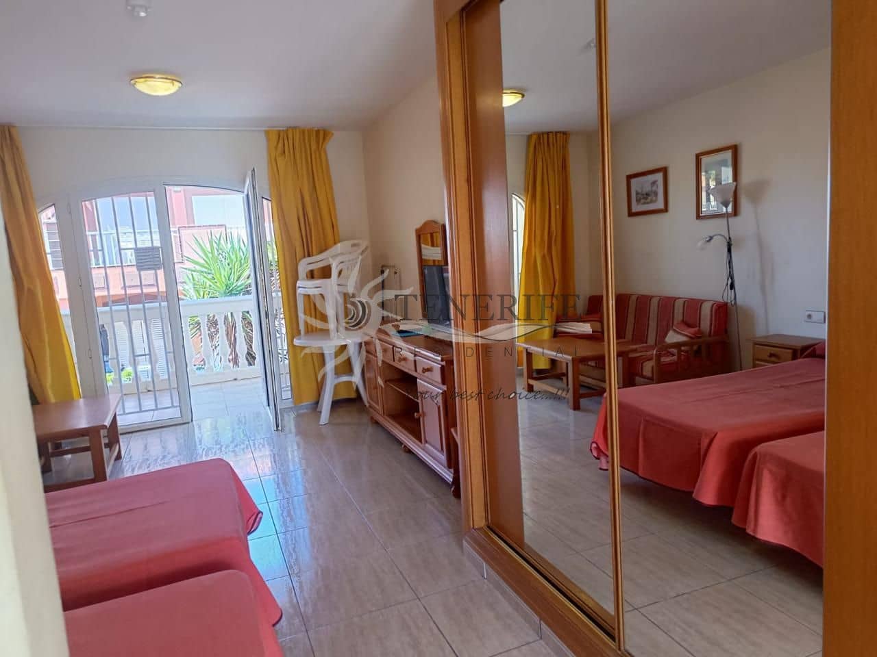 Flat for sale in Costa del Silencio - € 157,500 (Ref: 9459395)