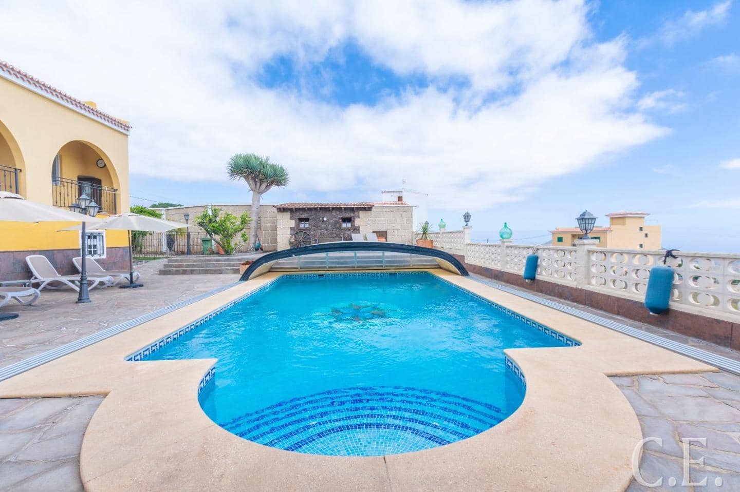 5 soverom Villa til salgs i San Miguel de Abona med svømmebasseng garasje - € 980 000 (Ref: 9459396)