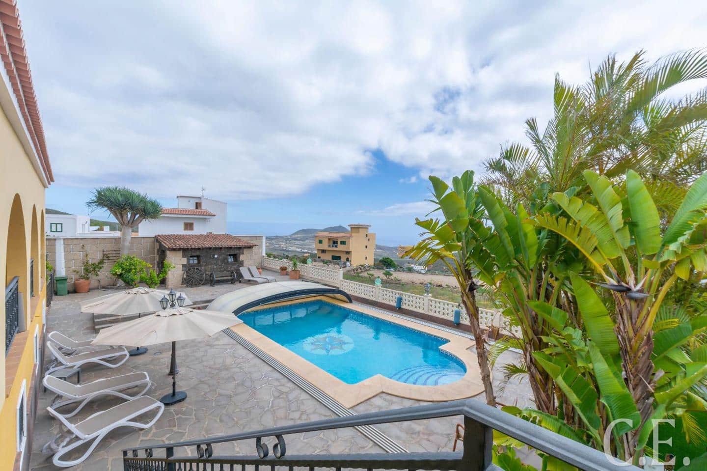 5 soverom Villa til salgs i San Miguel de Abona med svømmebasseng garasje - € 980 000 (Ref: 9459396)