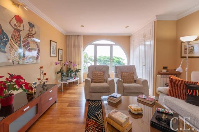 5 soverom Villa til salgs i San Miguel de Abona med svømmebasseng garasje - € 980 000 (Ref: 9459396)