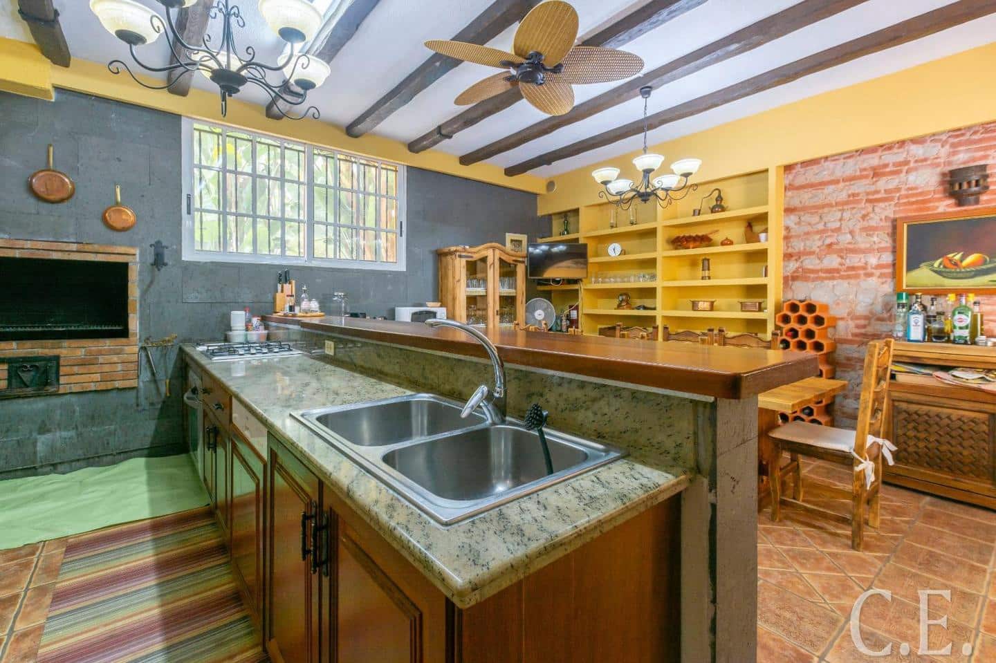 5 soverom Villa til salgs i San Miguel de Abona med svømmebasseng garasje - € 980 000 (Ref: 9459396)