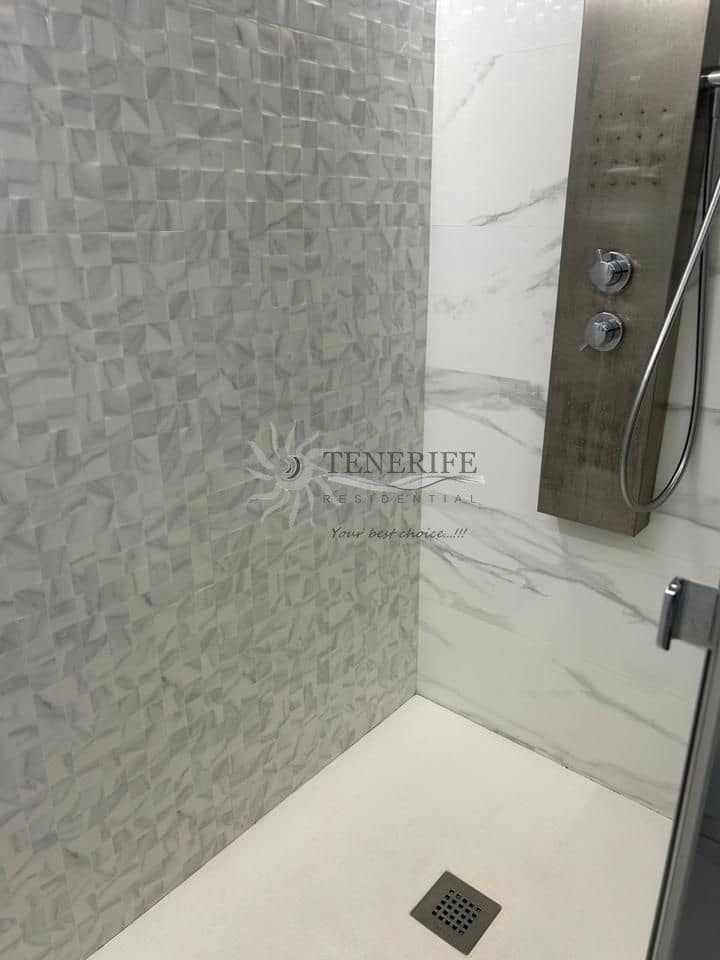 2 bedroom Flat for sale in Los Cristianos - € 359,000 (Ref: 9459399)