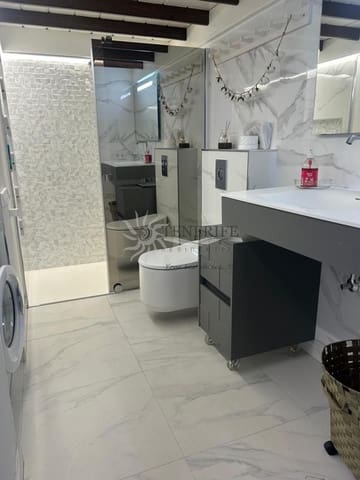 2 makuuhuone Asunto myytävänä paikassa Los Cristianos, Arona - 359 000 € (Ref: 9459399)