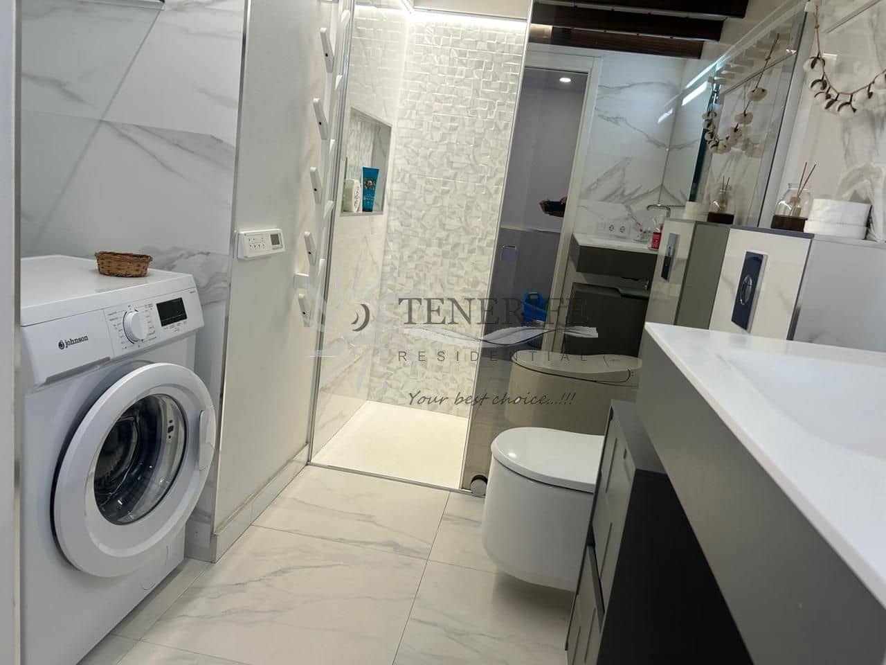 2 bedroom Flat for sale in Los Cristianos - € 359,000 (Ref: 9459399)