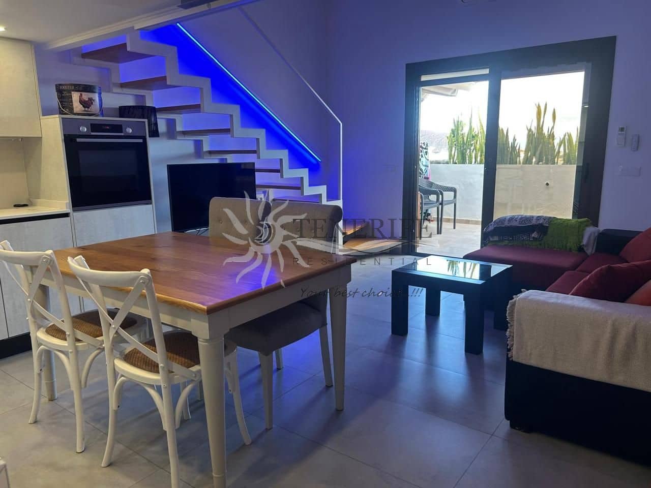 2 bedroom Flat for sale in Los Cristianos - € 359,000 (Ref: 9459399)