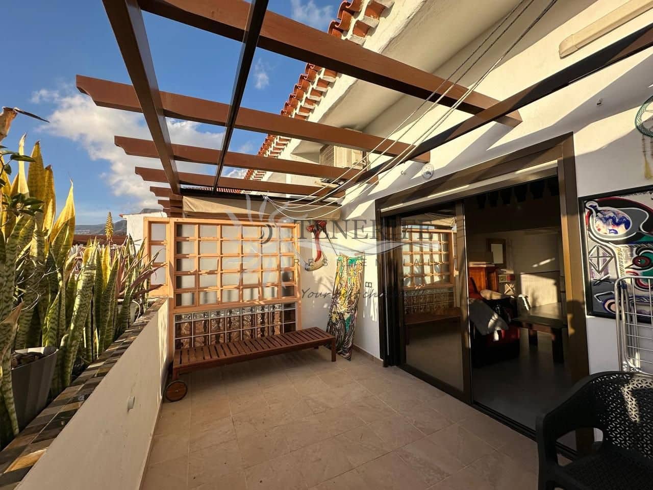 2 bedroom Flat for sale in Los Cristianos - € 359,000 (Ref: 9459399)