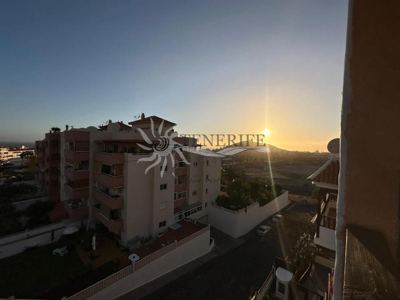 2 bedroom Flat for sale in Los Cristianos - € 359,000 (Ref: 9459399)