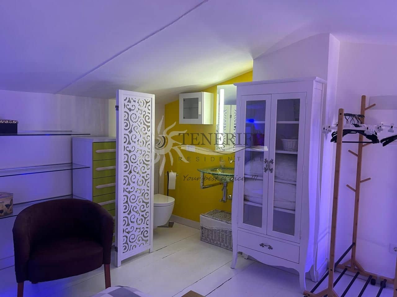 2 bedroom Flat for sale in Los Cristianos - € 359,000 (Ref: 9459399)