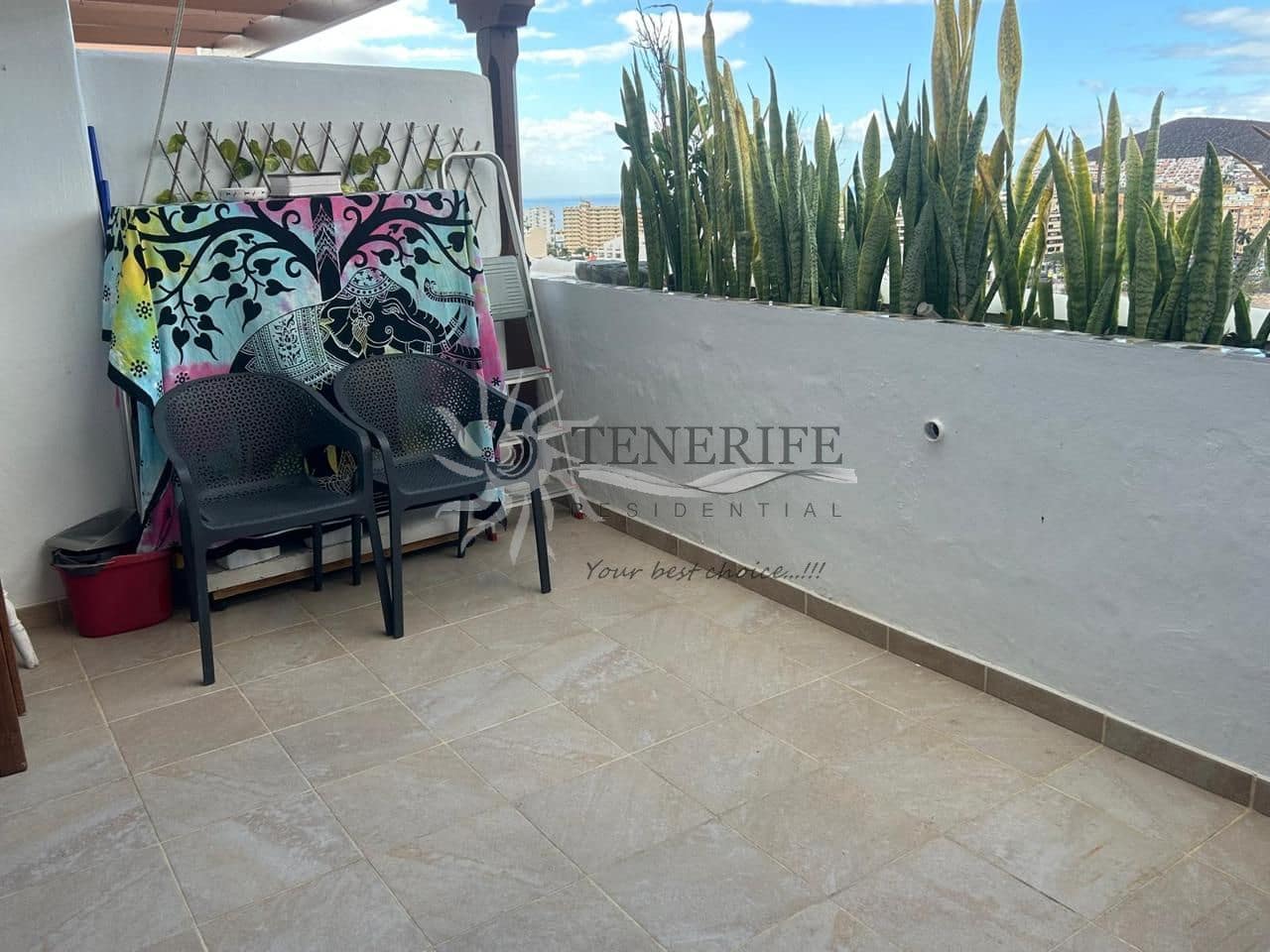 2 bedroom Flat for sale in Los Cristianos - € 359,000 (Ref: 9459399)