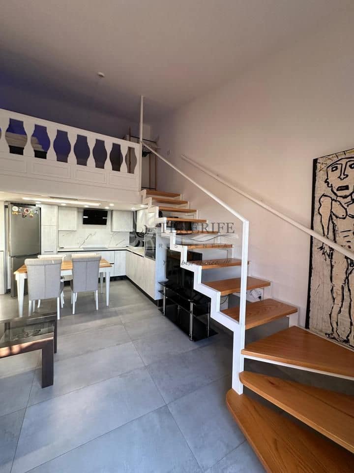 2 bedroom Flat for sale in Los Cristianos - € 359,000 (Ref: 9459399)