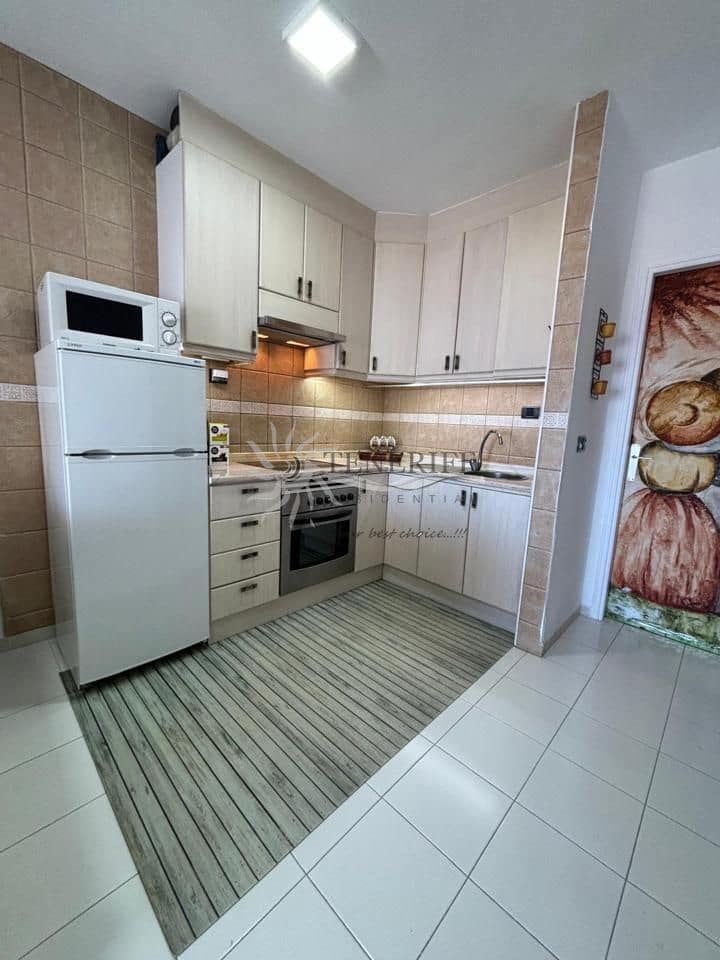 2 bedroom Flat for sale in Arona - € 515,000 (Ref: 9459404)