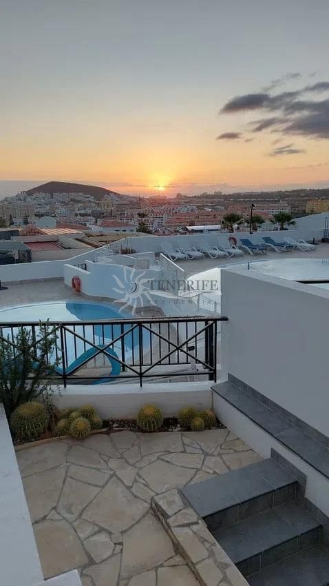 2 bedroom Flat for sale in Arona - € 515,000 (Ref: 9459404)