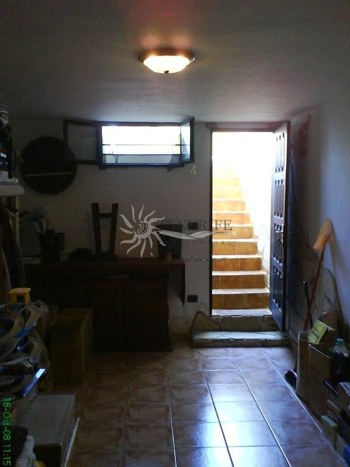 2 bedroom Flat for sale in Arona - € 515,000 (Ref: 9459404)