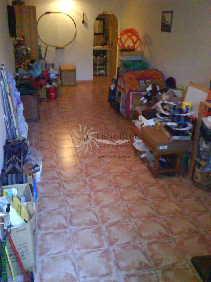 2 bedroom Flat for sale in Arona - € 515,000 (Ref: 9459404)