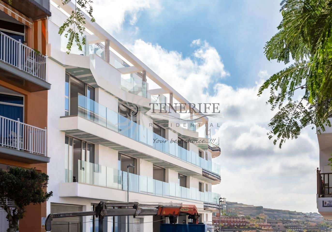 2 bedroom Flat for sale in Santiago del Teide with garage - € 325,000 (Ref: 9459405)