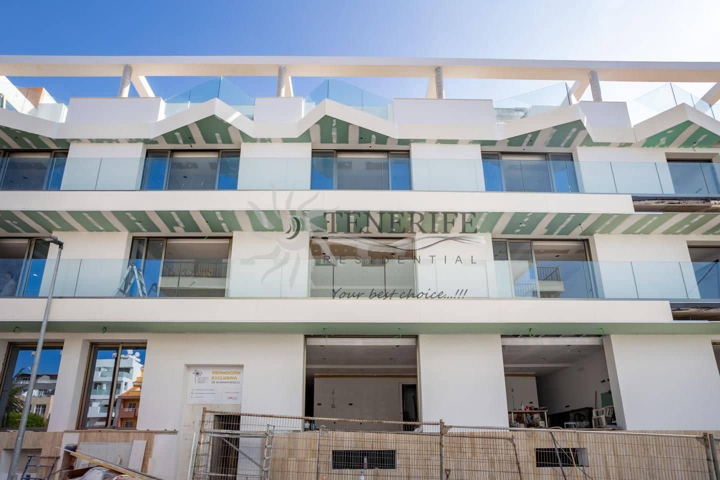 2 bedroom Flat for sale in Santiago del Teide with garage - € 325,000 (Ref: 9459405)