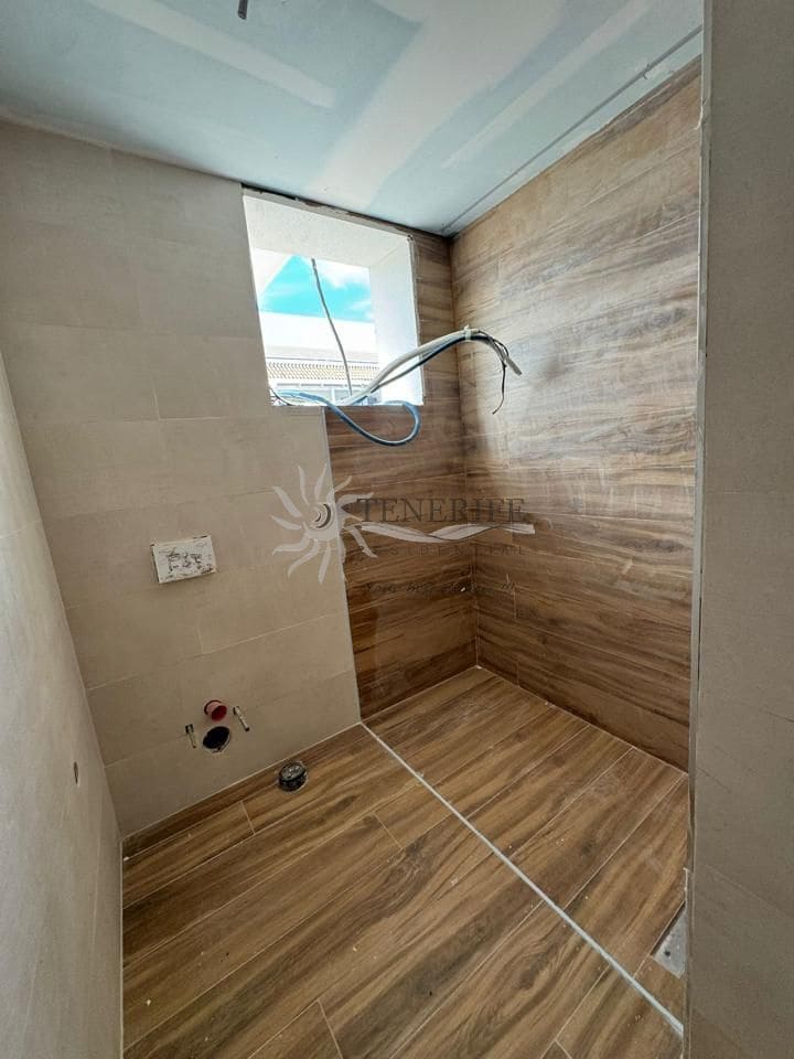 2 bedroom Flat for sale in Santiago del Teide with garage - € 325,000 (Ref: 9459405)