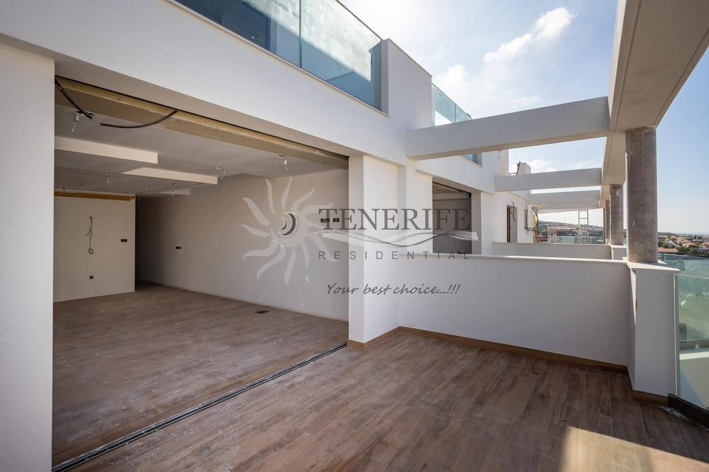 2 bedroom Flat for sale in Santiago del Teide with garage - € 325,000 (Ref: 9459405)