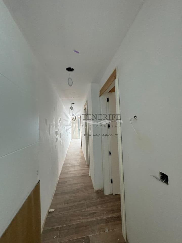 2 bedroom Flat for sale in Santiago del Teide with garage - € 325,000 (Ref: 9459405)