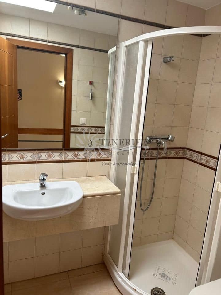 3 slaapkamer Huis te koop in Adeje met garage - € 475.000 (Ref: 9459406)