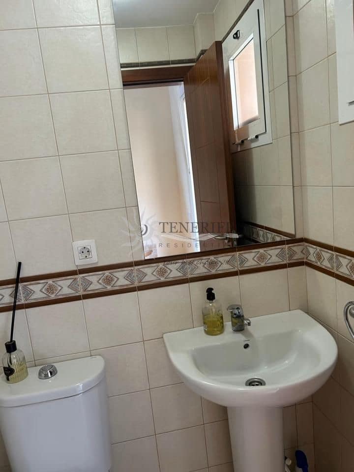 3 slaapkamer Huis te koop in Adeje met garage - € 475.000 (Ref: 9459406)