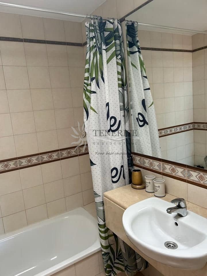 3 slaapkamer Huis te koop in Adeje met garage - € 475.000 (Ref: 9459406)