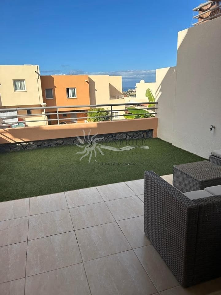 3 slaapkamer Huis te koop in Adeje met garage - € 475.000 (Ref: 9459406)