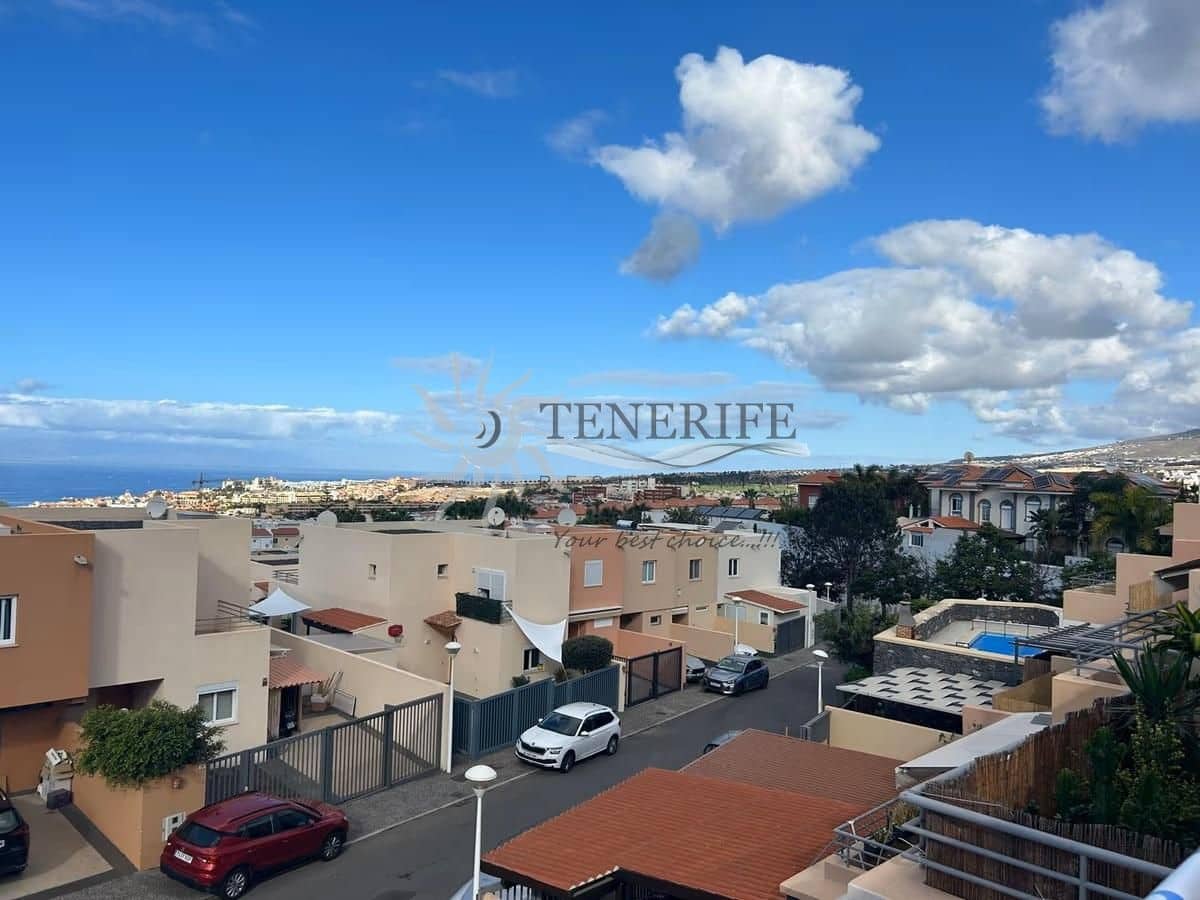 3 slaapkamer Huis te koop in Adeje met garage - € 475.000 (Ref: 9459406)