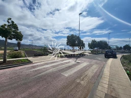 Building Plot for sale in Adeje - € 2,000,000 (Ref: 9459410)