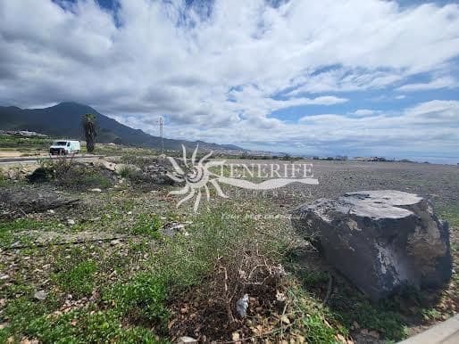 Solar/Parcela en La Caleta Adeje, Adeje en venta - 2.000.000 € (Ref: 9459410)