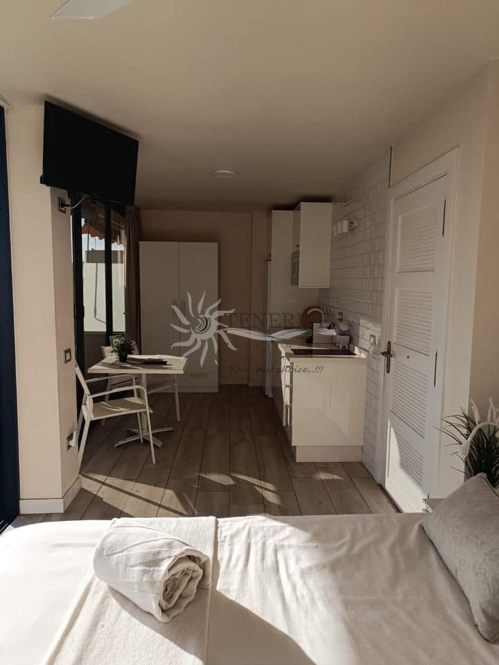 3 bedroom Flat for sale in Santiago del Teide with garage - € 525,000 (Ref: 9459411)