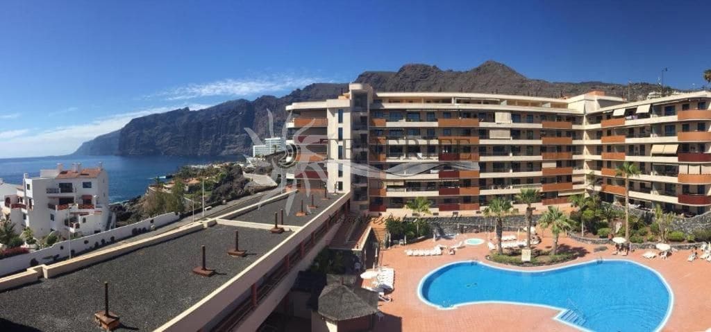 3 bedroom Flat for sale in Santiago del Teide with garage - € 525,000 (Ref: 9459411)