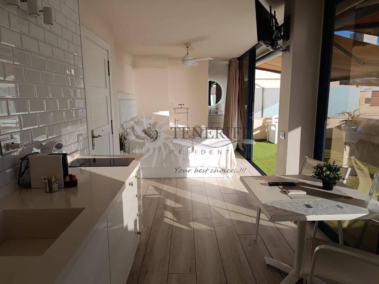 3 bedroom Flat for sale in Santiago del Teide with garage - € 525,000 (Ref: 9459411)